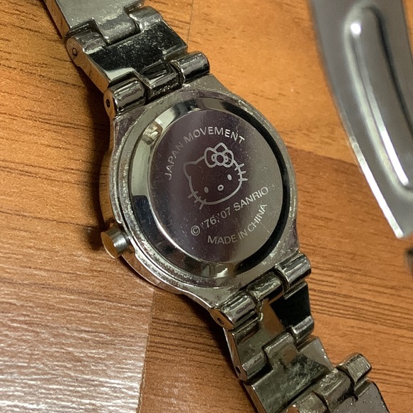 NWOT Hello Kitty by Sanrio Silver Tone Watch - Picture 2 of 4